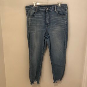 AEO Super Hi-Rise Jegging Crop Light Wash Jeans